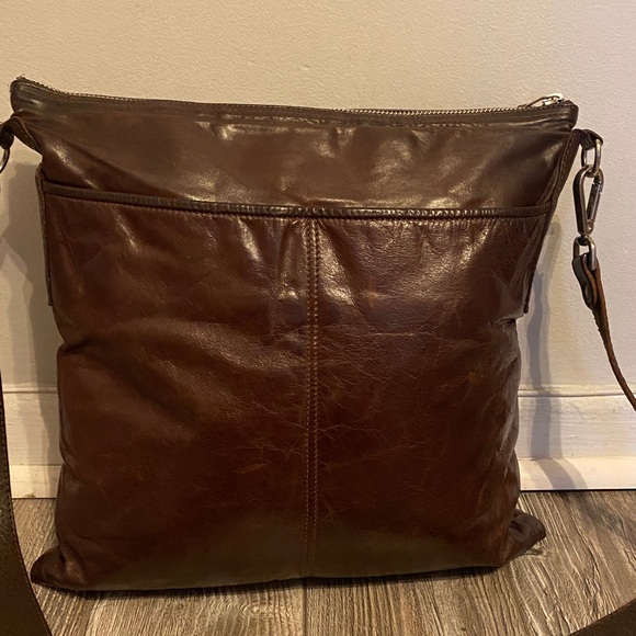 M0851 Crossbody leather bag - Picture 10 of 17